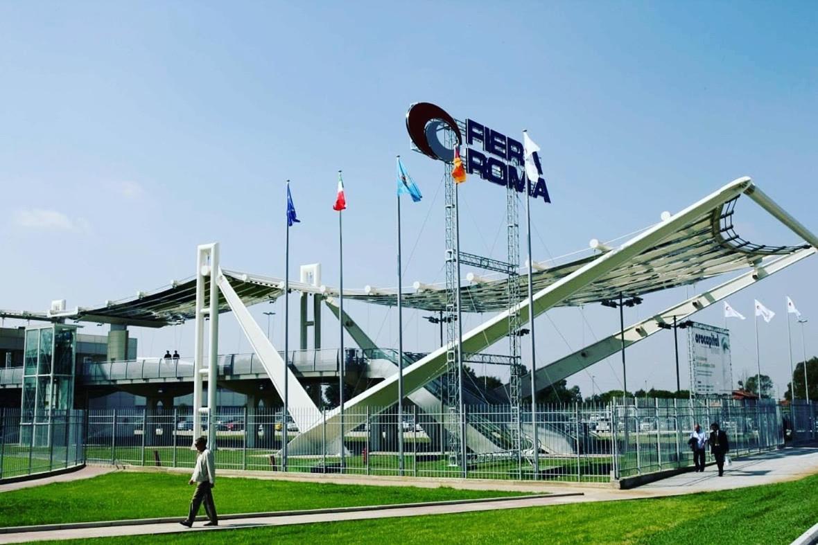 The Garden Suite Airport Ponte Galeria Exterior photo